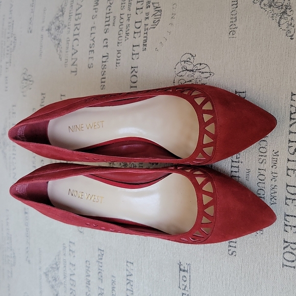 Nine West red leather upper heels - Picture 3 of 14